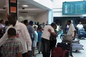 Collante estima cerca de 400 mil dominicanos ausentes llegarán al país en diciembre