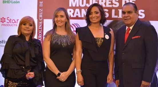 “Mujeres de grandes ligas” de Carolina Cruz de Martínez