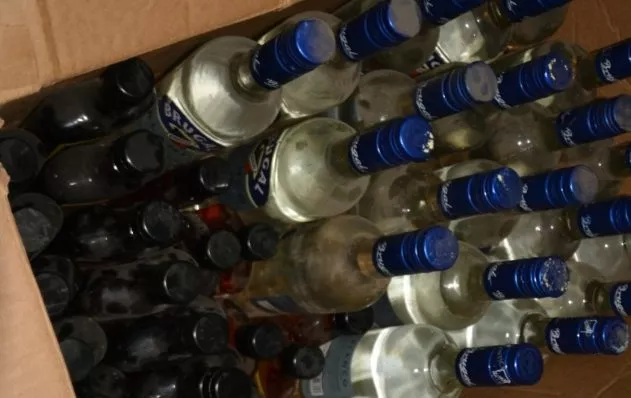 La Policía desmantela laboratorio clandestino de falsificación  bebidas alcohólicas