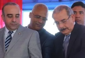 Danilo Medina entrega hospital en Nagua reconstruido por la Oisoe