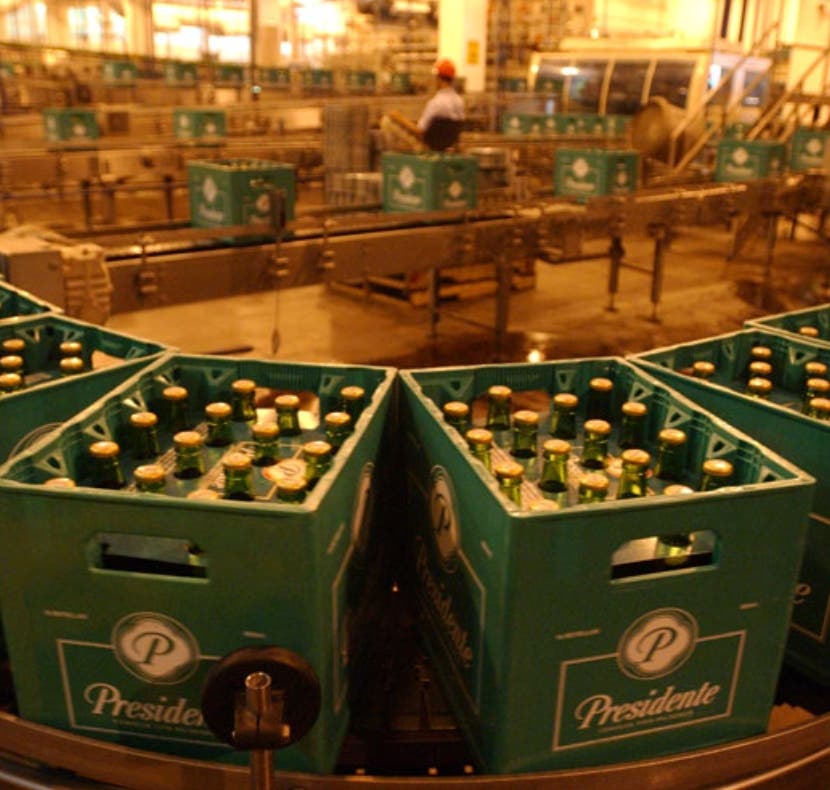 Cervezas escasean por falta de botellas