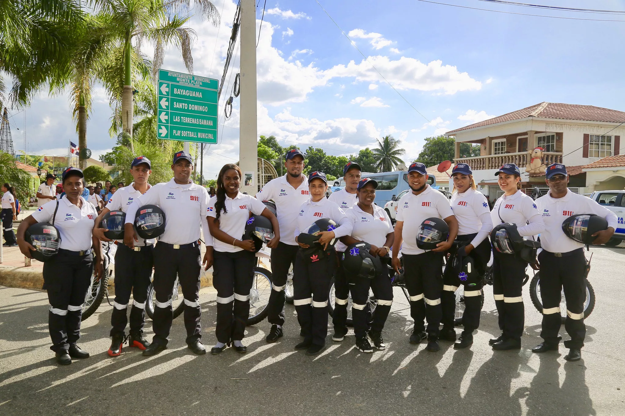 Presidente Danilo Medina deja en funcionamiento el Sistema 911 en Monte Plata