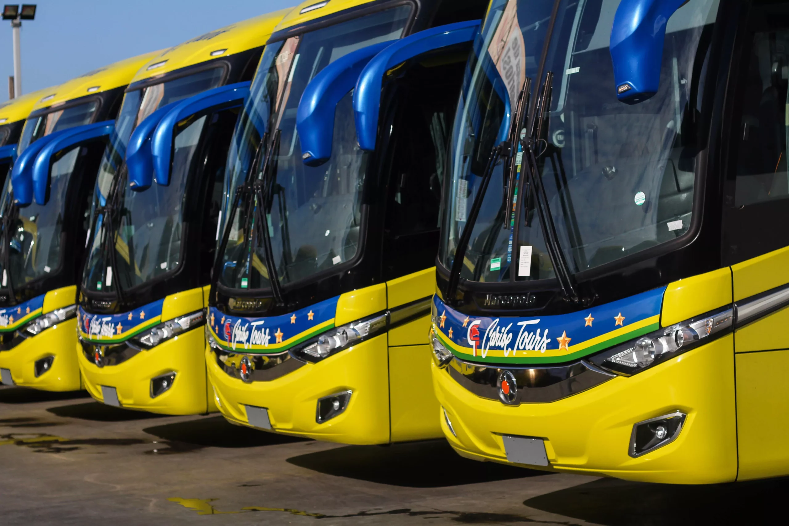 Caribe Tours introduce 42 autobuses al sistema de transporte interurbano