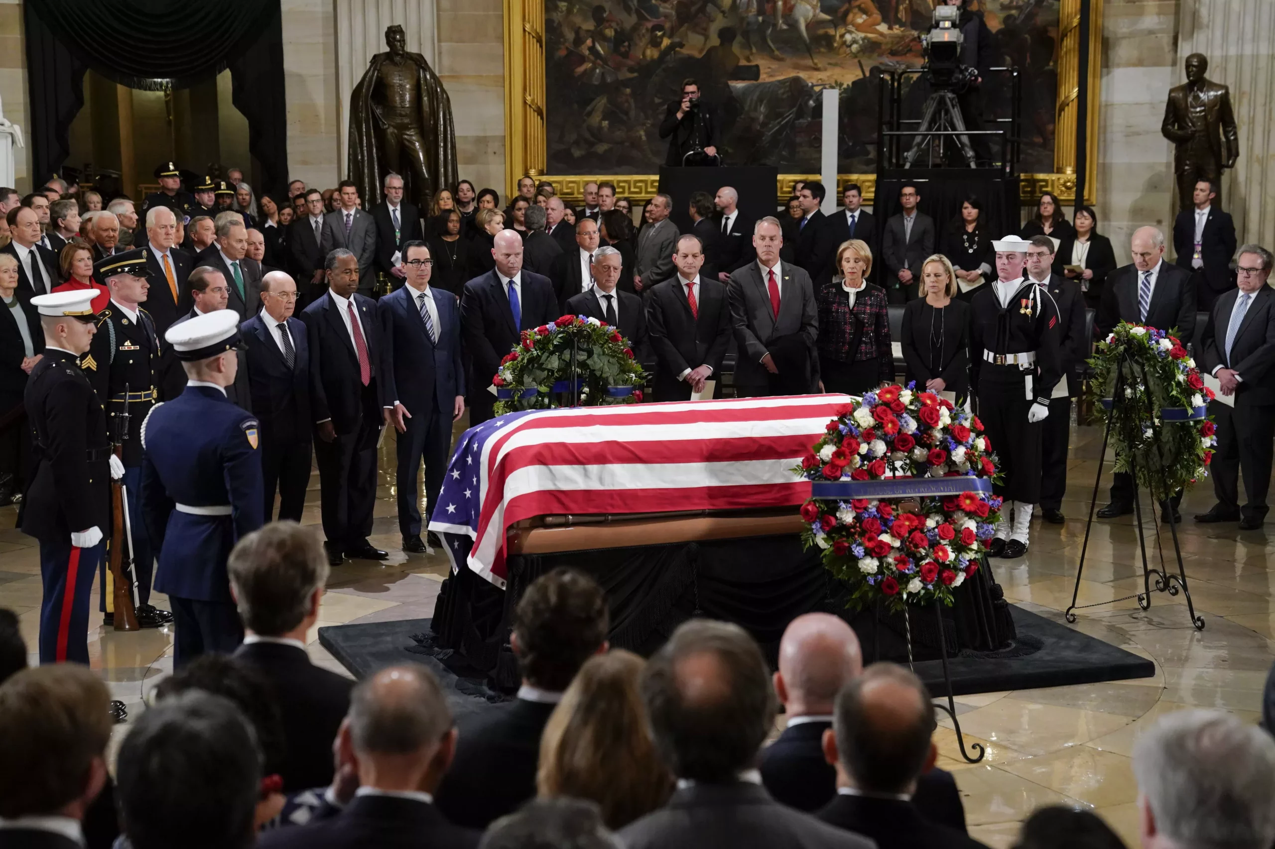 Rinden homenaje al fallecido George H.W. Bush en Capitolio