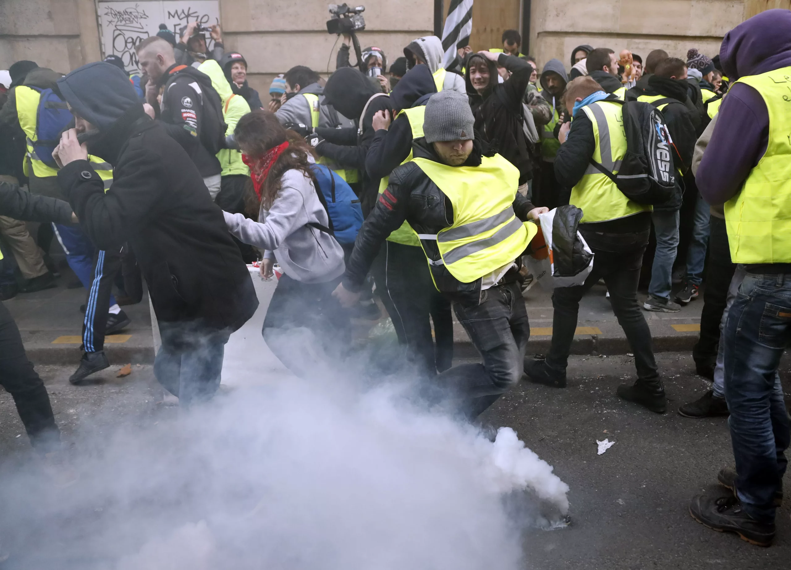 Las protestas en Francia reúnen a 125.000 personas; 1.385 fueron detenidas