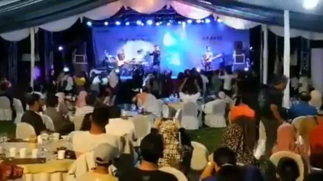 Tsunami en Indonesia: el concierto que fue arrasado por una ola