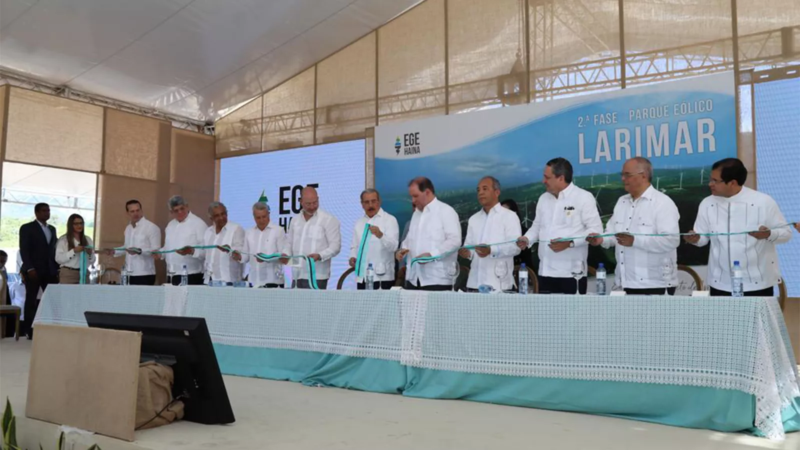 EGE Haina integra 14 nuevos aerogeneradores con 48.3 megavatios al Parque Eólico Larimar