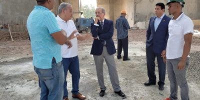 Danilo Medina supervisa construcción de Santuario Santo Cristo de los Milagros en Bayaguana