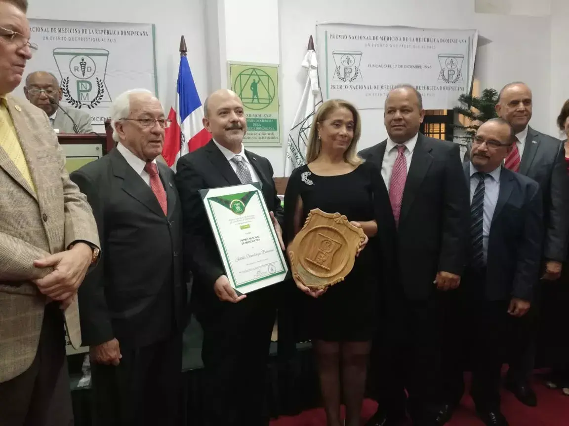 Academia de Ciencias entrega Premio Nacional de Medicina 2018 al Instituto Dermatológico