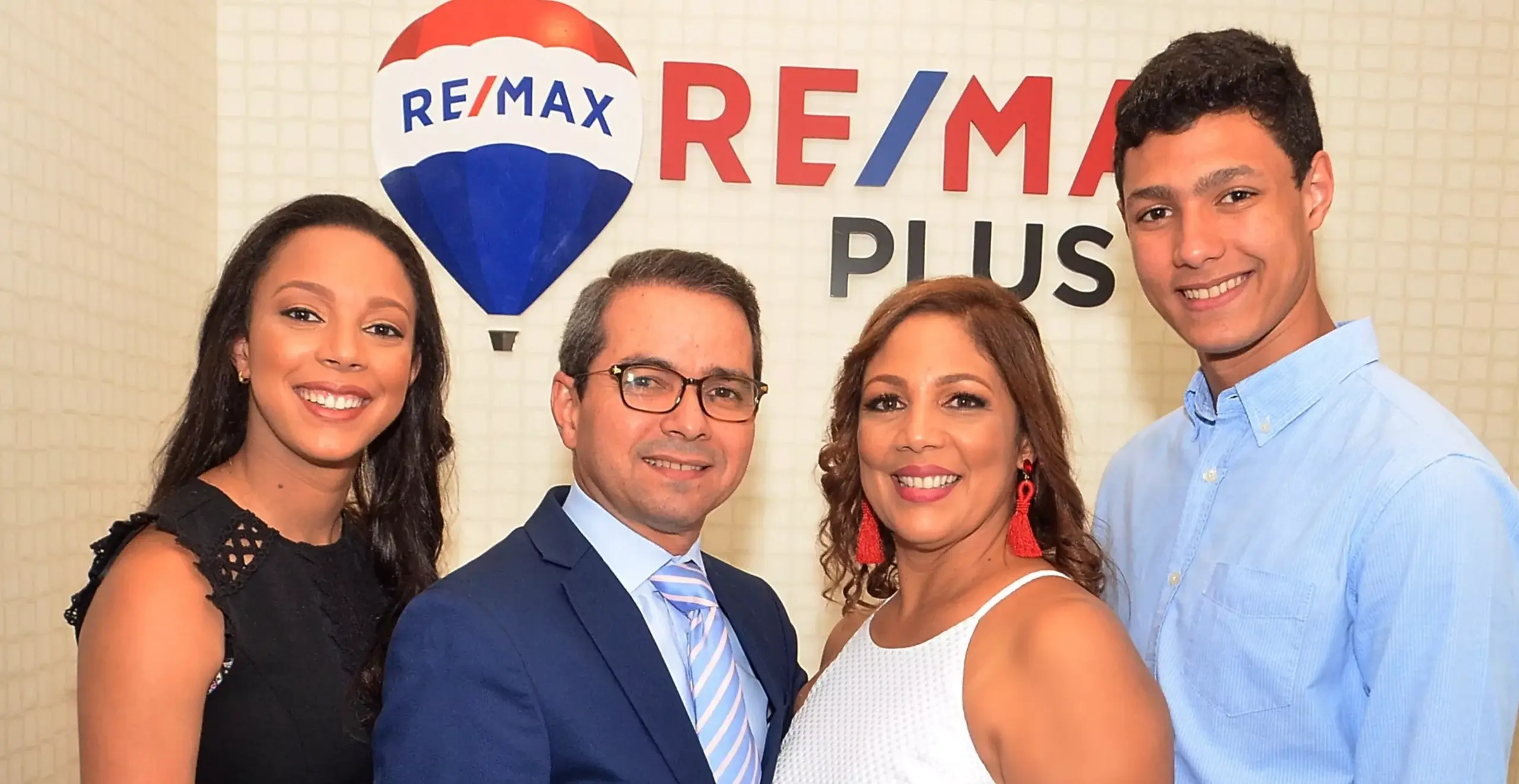 Franquicia Remax Plus abre puertas en sector El Millón