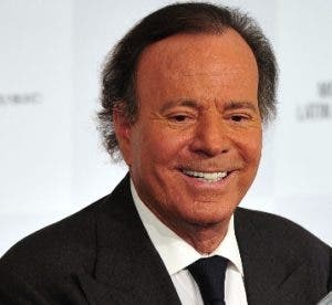 El cantante Julio Iglesias es el padre de Javier Sánchez Santos,según el juez