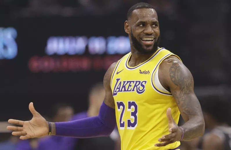 LeBron James entrena, pero aun no tiene fecha de regreso