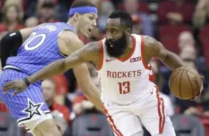 Escolta James Harden iguala marca del legendario Michael Jordan