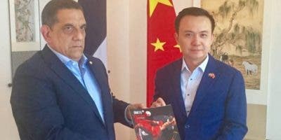 El embajador de China  promete aportar al desarrollo del wushu