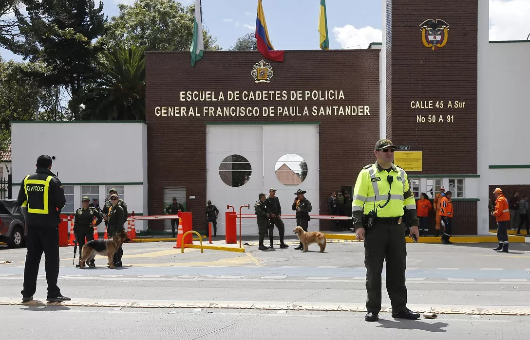 Rebeldes del ELN se atribuyen atentado en Bogotá