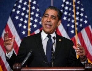 Declaran al congresista Espaillat “Defensor de los Niños 2020”