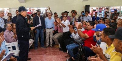 Danilo Medina propone mejorar ganadería en El Pino, Dajabón