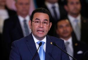 Corte suspende decisión del presidente de Guatemala