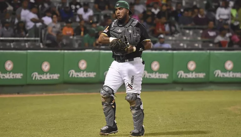 Estrellas y Leones se acercan al liderato en béisbol dominicano; Licey se hunde en el sótano