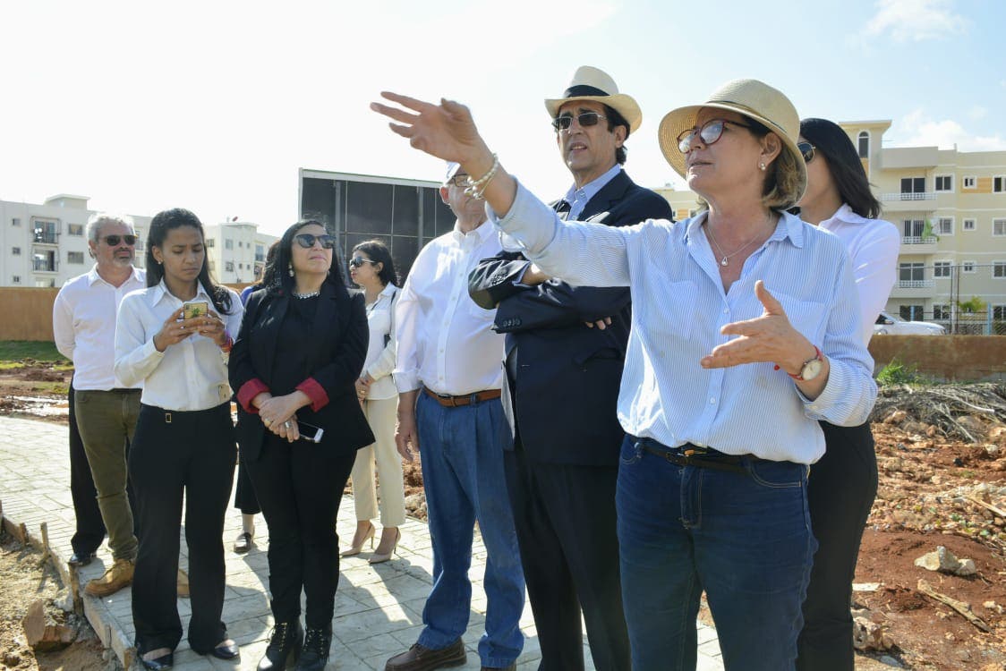 Gustavo Montalvo anuncia Parque Energía Ciudad Juan Bosch estará lista antes de julio