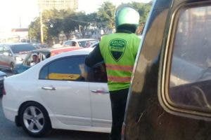 Agente de la DIGESETT muere en un accidente de tránsito en la Zona Colonial