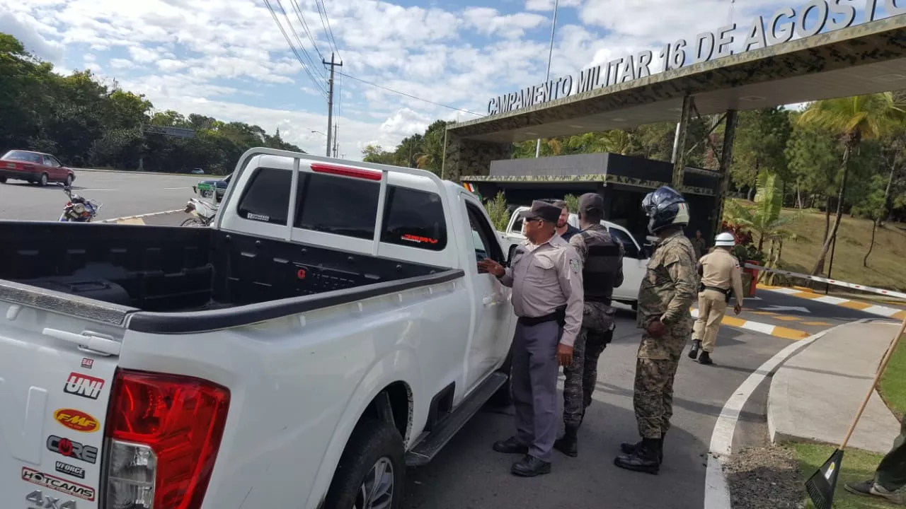 Desconocidos hieren  a un hombre de varios disparos en la Autopista Duarte