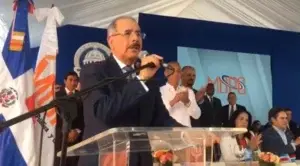 Presidente Danilo Medina confiesa que a veces se le olvidan las promesas