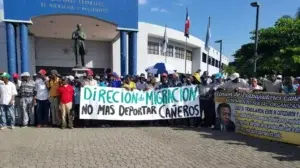 Reclaman en Migración cese deportación trabajadores cañeros haitianos