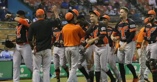 Leones y Toros provocan triple empate