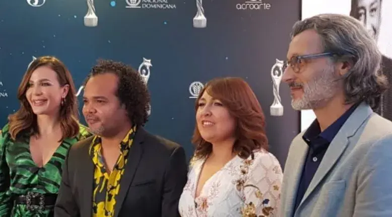 Luz  García y Jhoel López, los protagonistas de la alfombra roja de Premios Soberanos