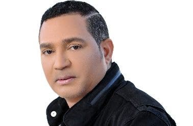Frank Reyes entra al merengue con álbum