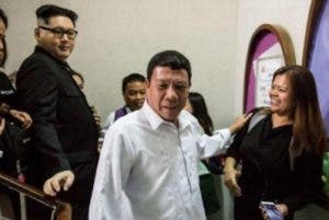 Imitador de Rodrigo Duterte causa revuelo