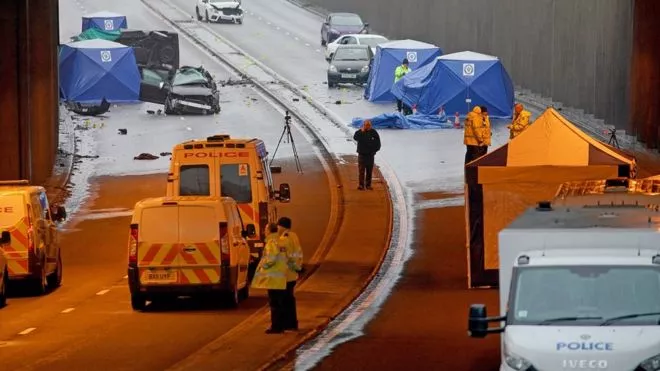 ¿Qué lleva a algunas personas a tomar fotos de víctimas en las escenas de los accidentes?