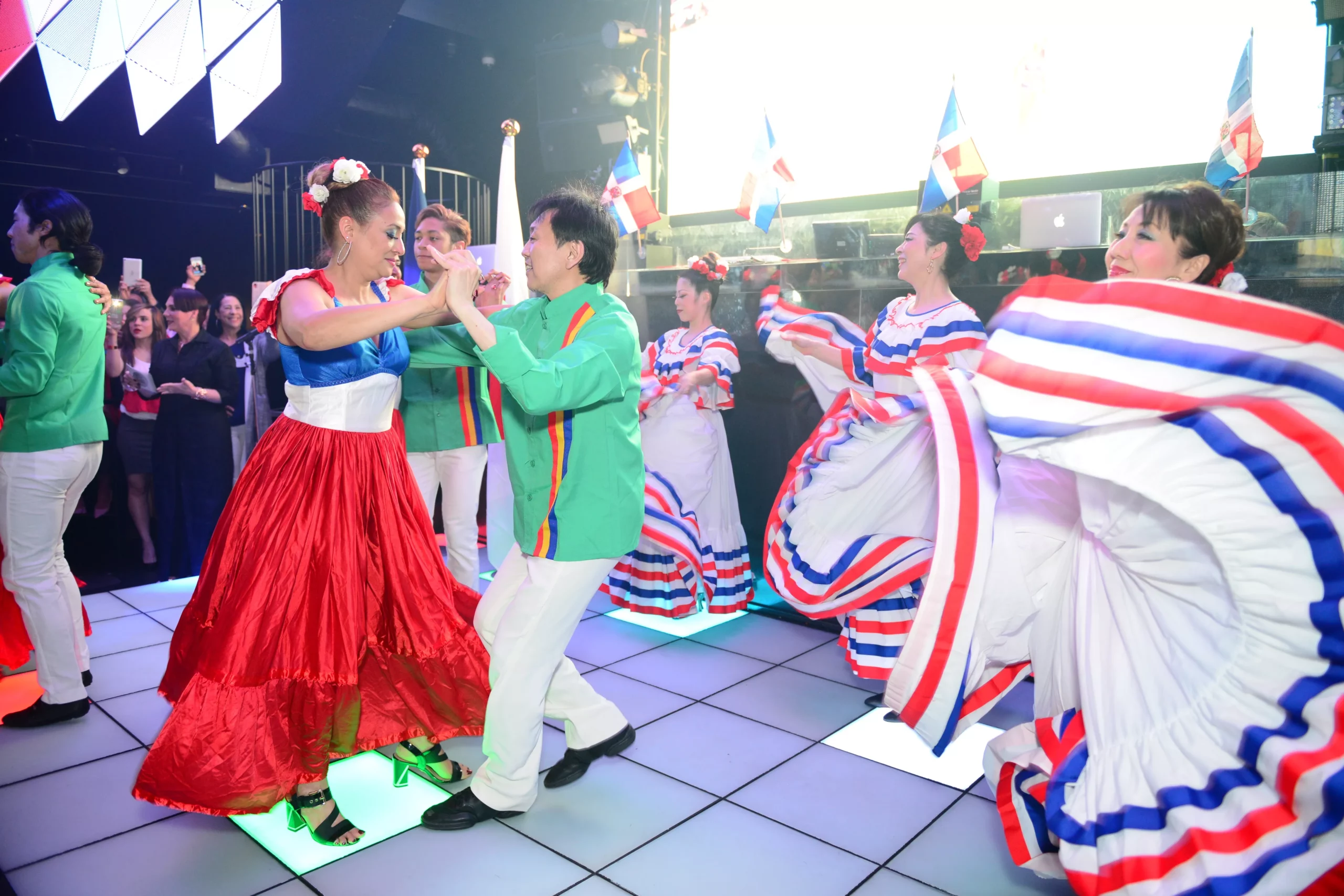 Dominicanos en Japón celebran por anticipado el 175 aniversario de la Independencia Nacional