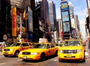 Entra en vigencia impuesto para taxis en Manhattan; dominicanos afectados