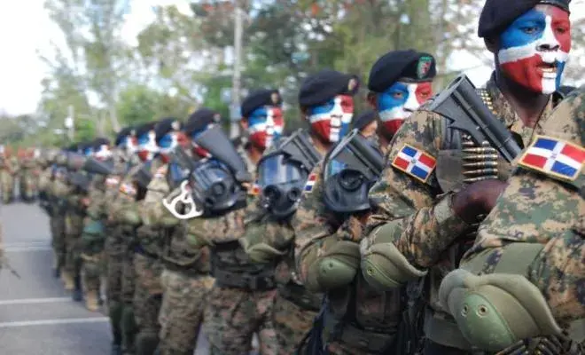 Ejército Dominicano advierte sobre delincuentes vestidos con réplicas militares en Santiago