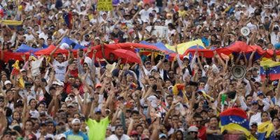 Comienza en Cúcuta el multitudinario concierto “Venezuela Aid Live»