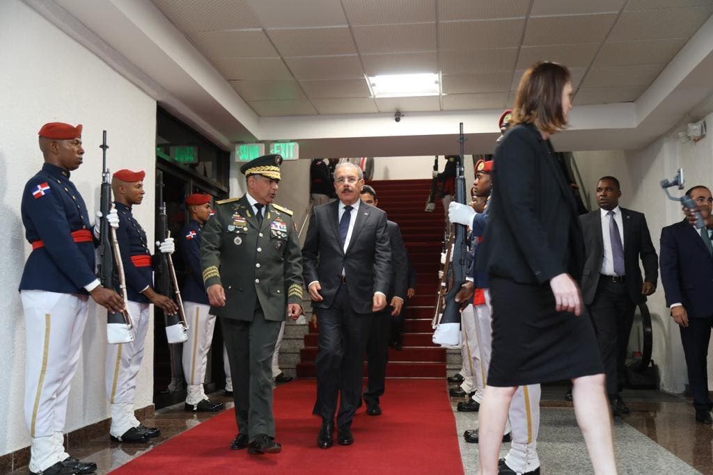 Danilo Medina regresa al país tras participar en Consejo de Gobernadores del FIDA