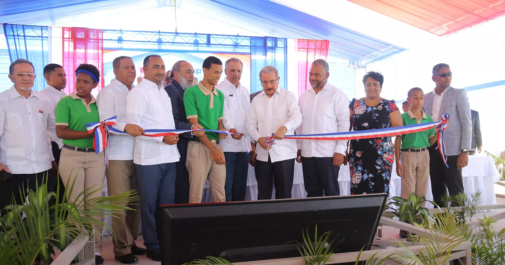 Presidente Danilo Medina inaugura dos liceos en La Altagracia