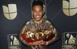 Noche de homenajes en unos Premios Lo Nuestro que coronan a Ozuna