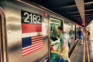 Nueva York subirá a partir de abril las tarifas del metro y el autobús