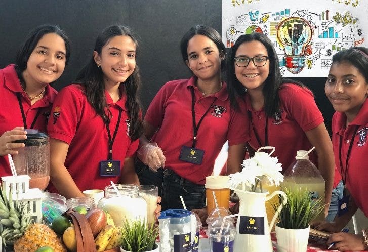 El Notre Dame School celebra su programa de emprendedurismo