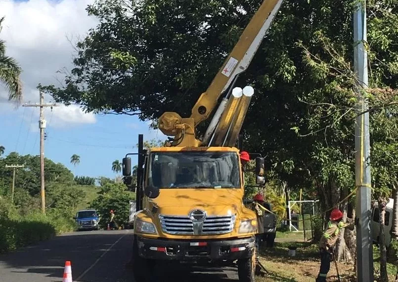 Edeeste se enfrenta con la cúpula empresarial