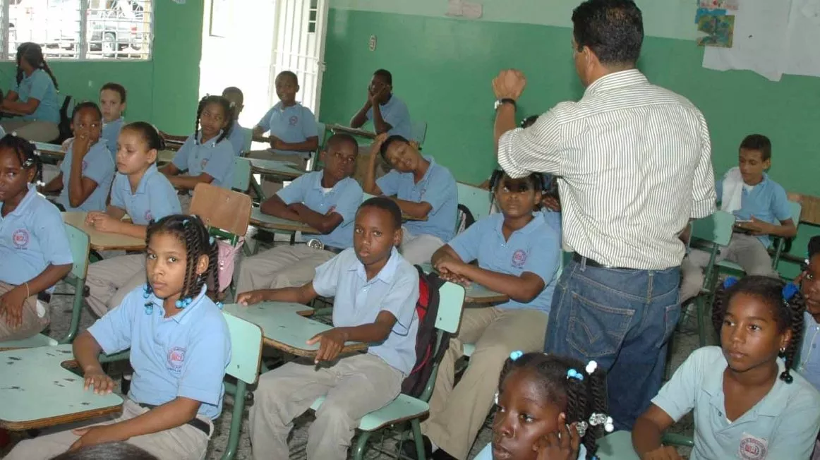 Las escuelas tendrán materiales didácticos desde abril