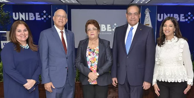 Unibe presenta su nueva oferta académica bilingüe