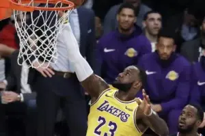 LeBron James lleva el ritmo de alcanzar a Jabbar