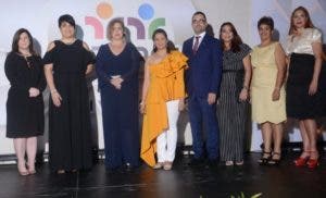 Adoarh celebra gala por sus 30 años