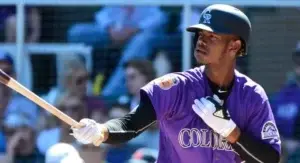 Raimel  Tapia  lucha por “colarse” en último chance en los Rockies