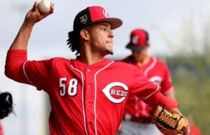 Luis Castillo poncha a 11 y guía a Rojos a triunfo sobre Gigantes