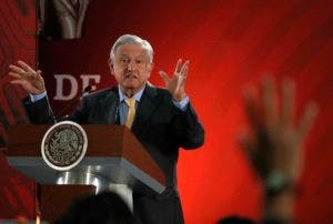 López Obrador dice que el magnate Carlos Slim se retira en su sexenio y quiere ayudarlo